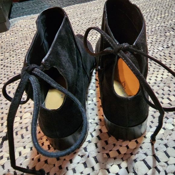 Splendid Niva Pointed Toe Suede Booties in Black - Picture 12 of 16